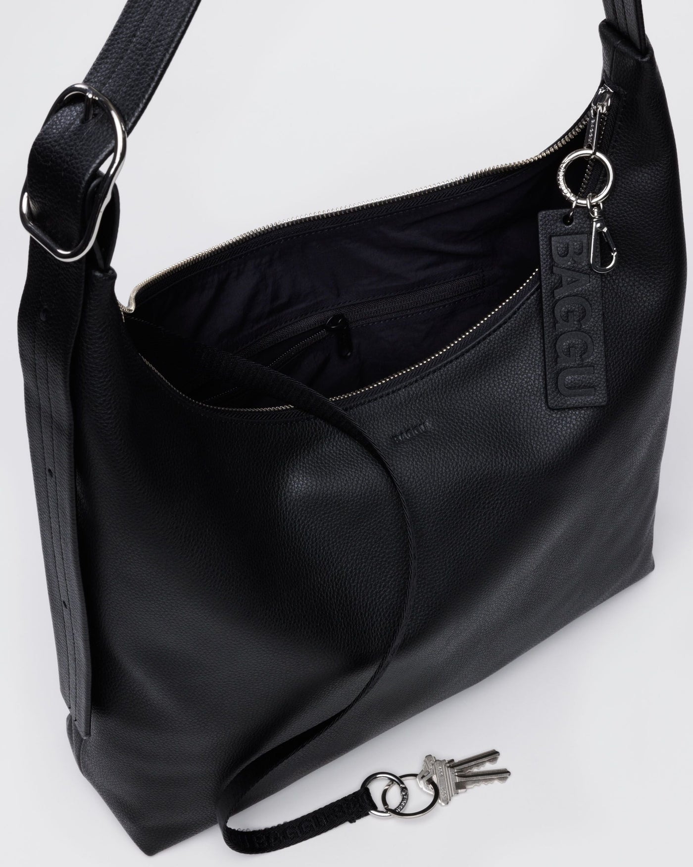 Recycled Leather Shoulder Bag T4