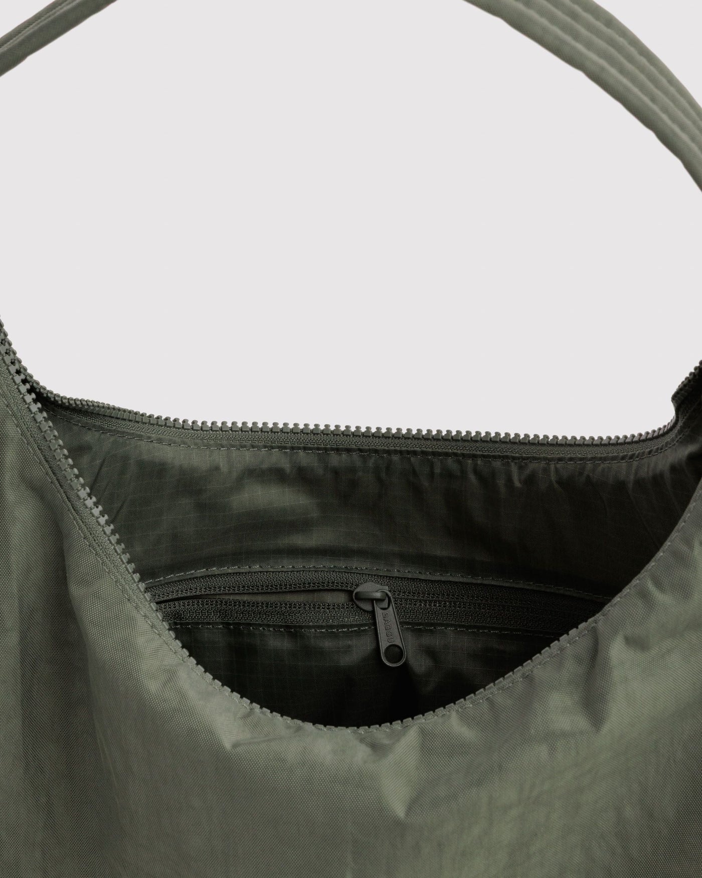 Nylon Shoulder Bag X1