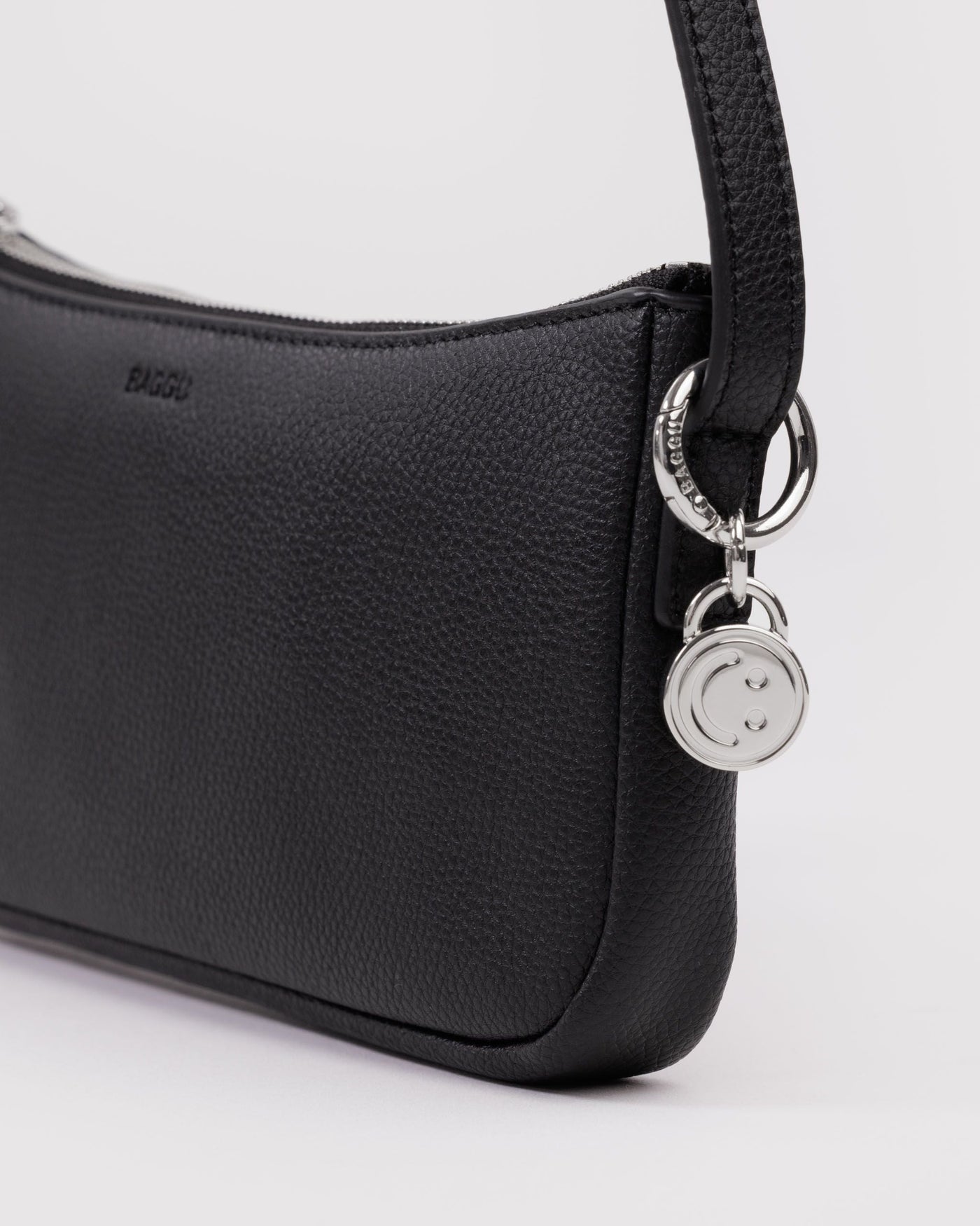 Recycled Leather Pochette Y5
