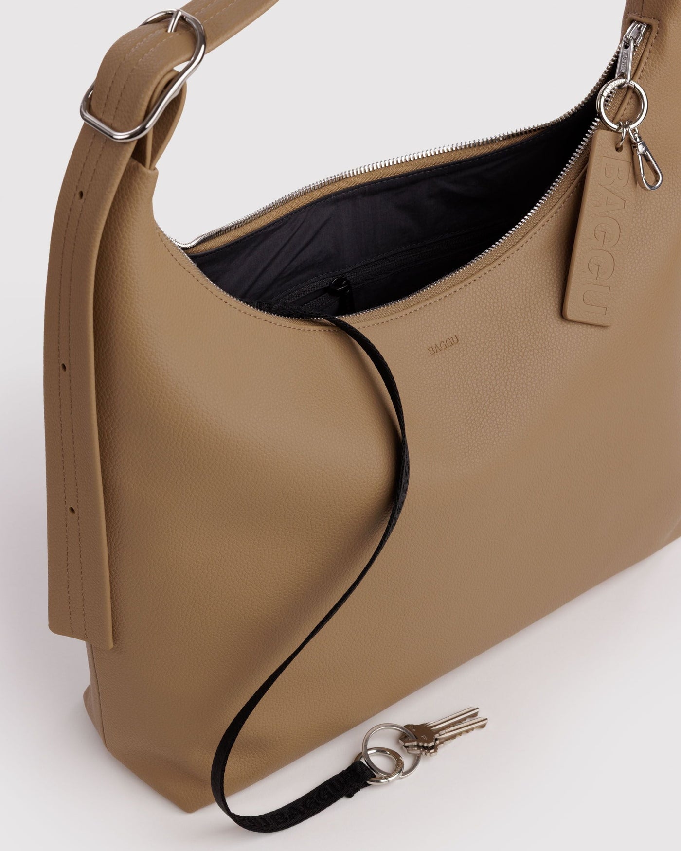 Recycled Leather Shoulder Bag T4
