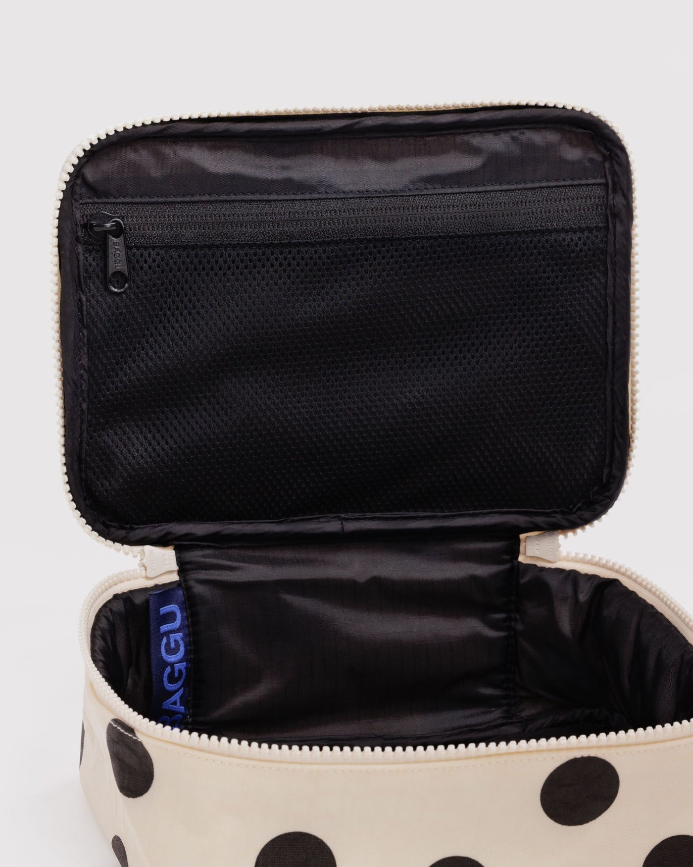 Small Cosmetic Case O8